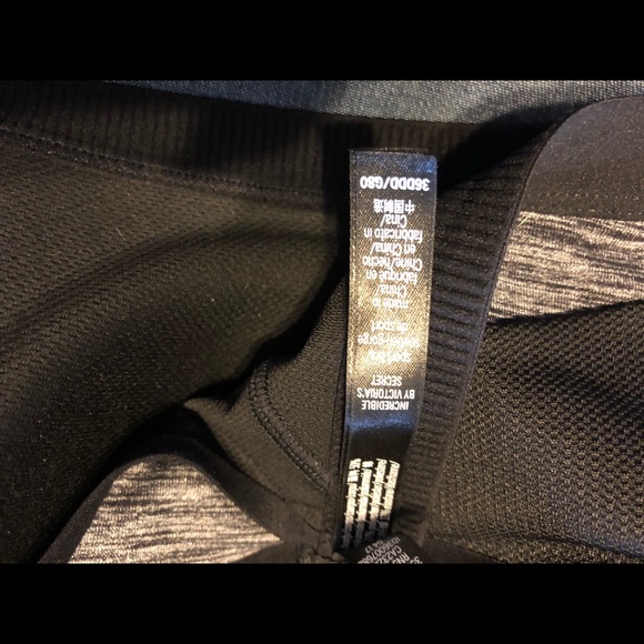 Victory Secret sports bra - Picture 3 of 3